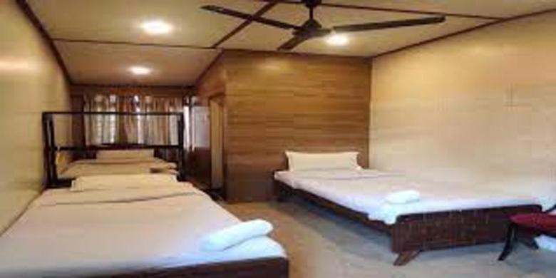 Baba Tourist Lodge ชิลลอง ภายนอก รูปภาพ