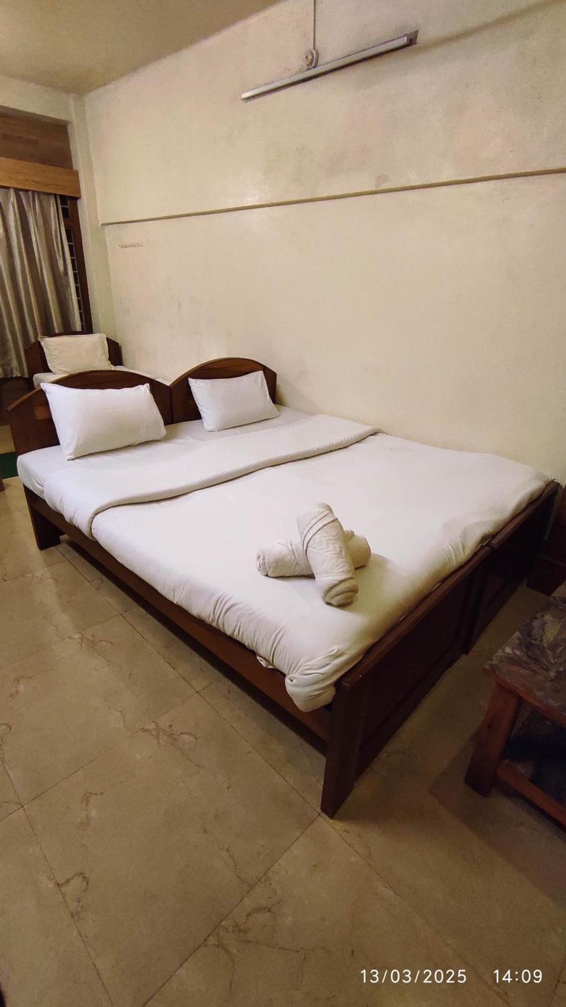 Baba Tourist Lodge ชิลลอง ภายนอก รูปภาพ