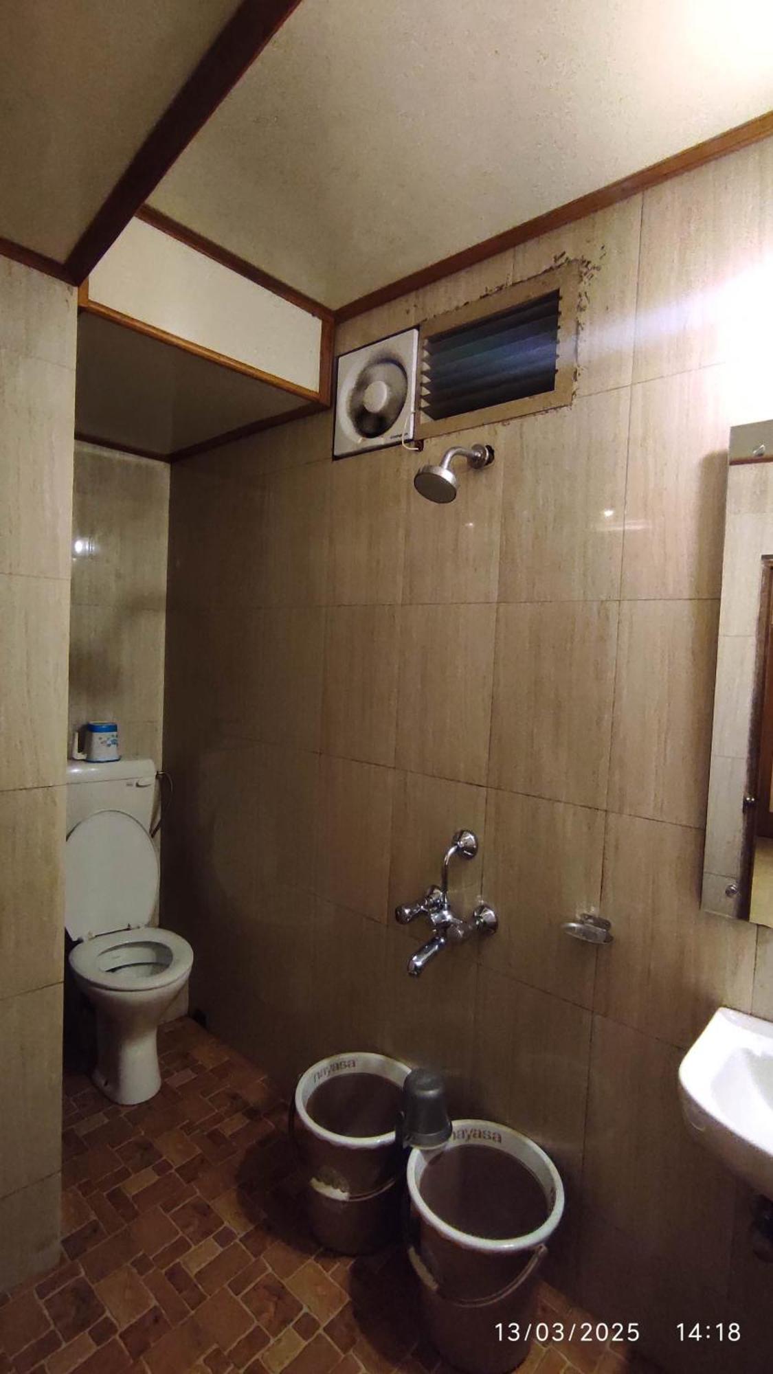 Baba Tourist Lodge ชิลลอง ภายนอก รูปภาพ