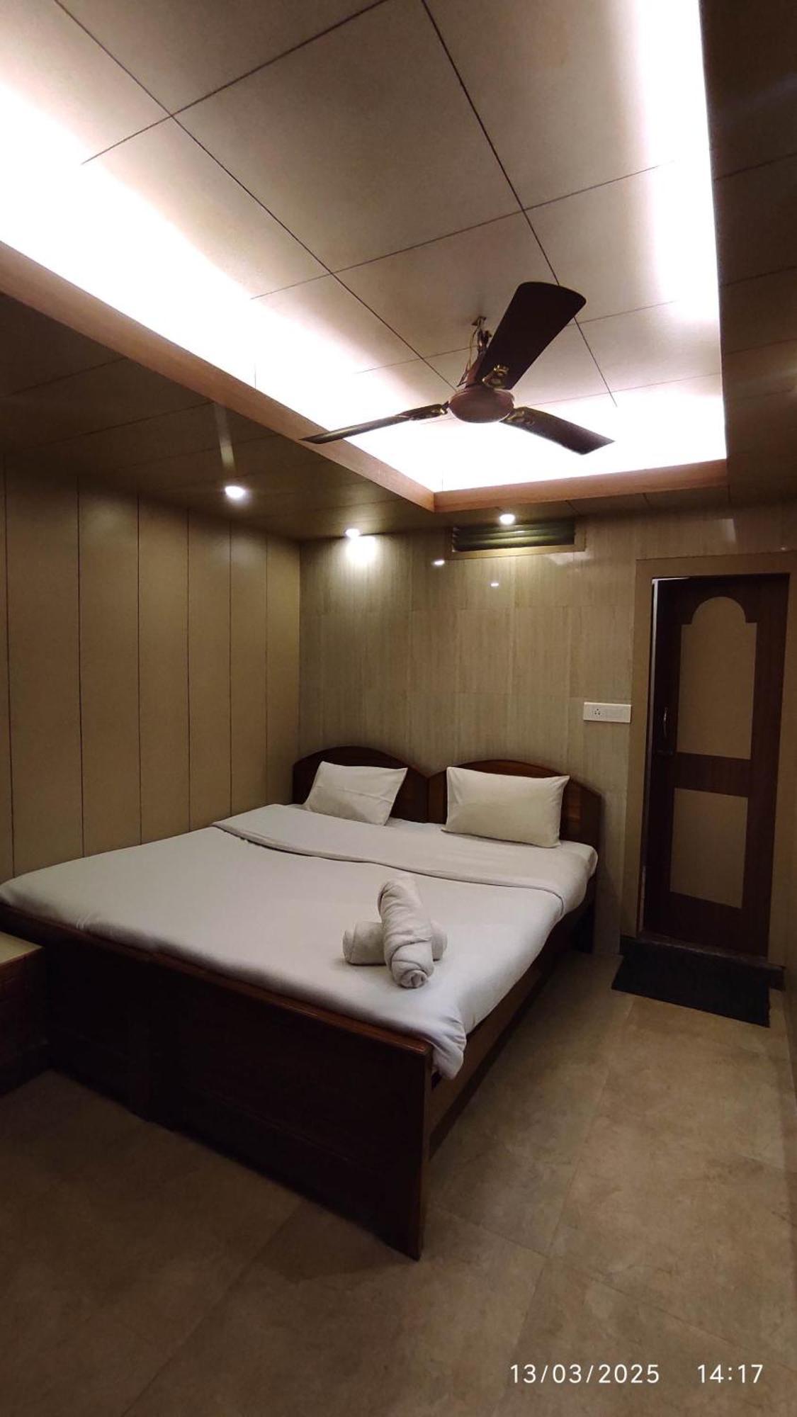 Baba Tourist Lodge ชิลลอง ภายนอก รูปภาพ