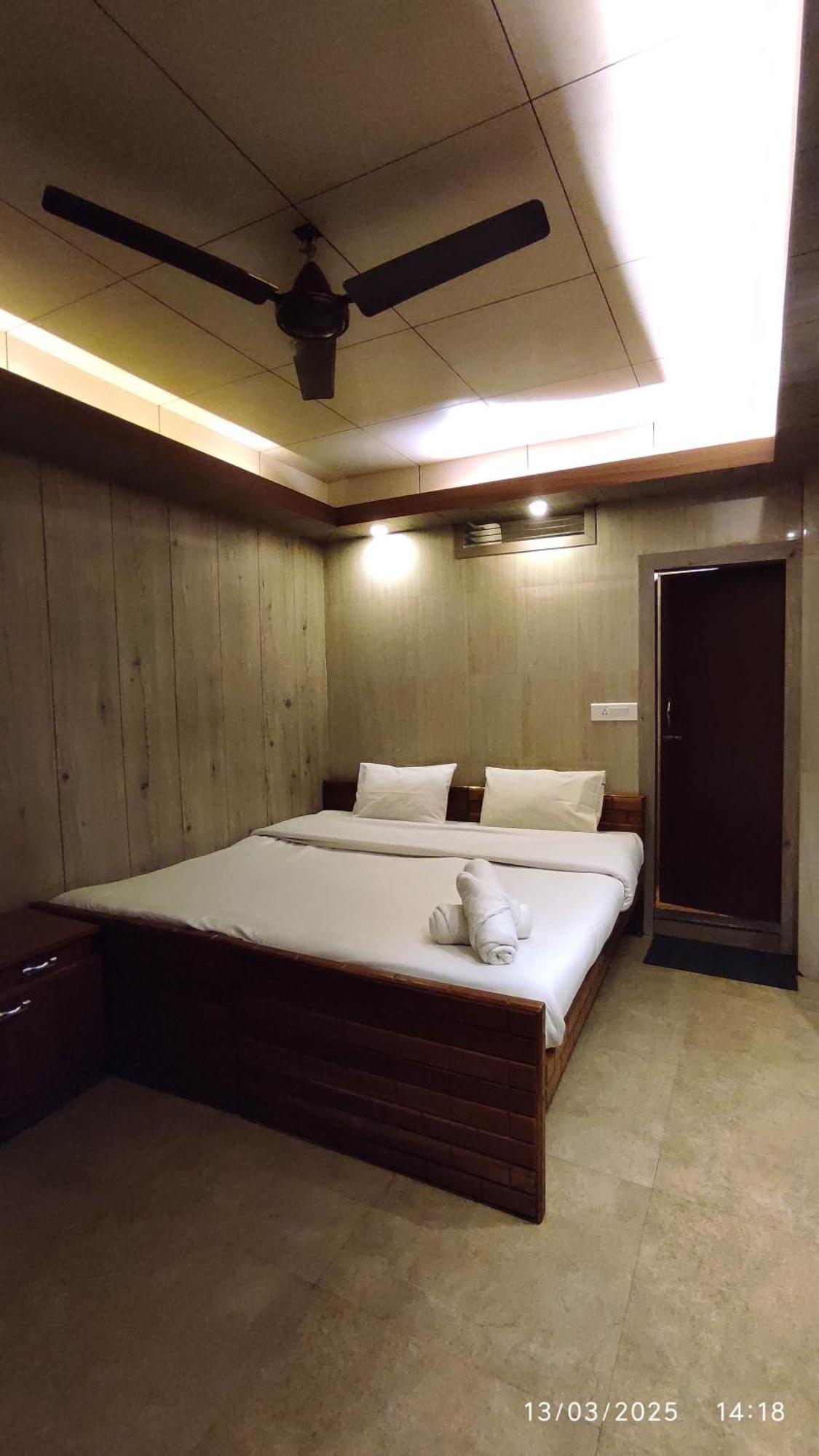 Baba Tourist Lodge ชิลลอง ภายนอก รูปภาพ
