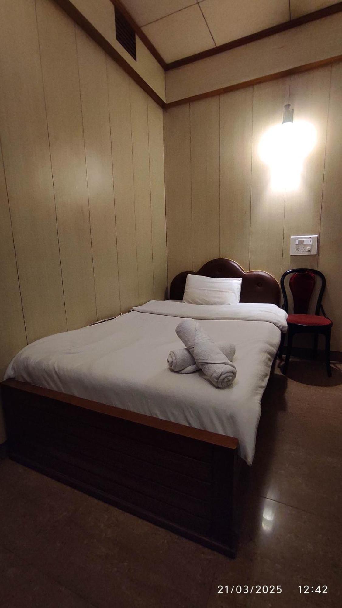 Baba Tourist Lodge ชิลลอง ภายนอก รูปภาพ